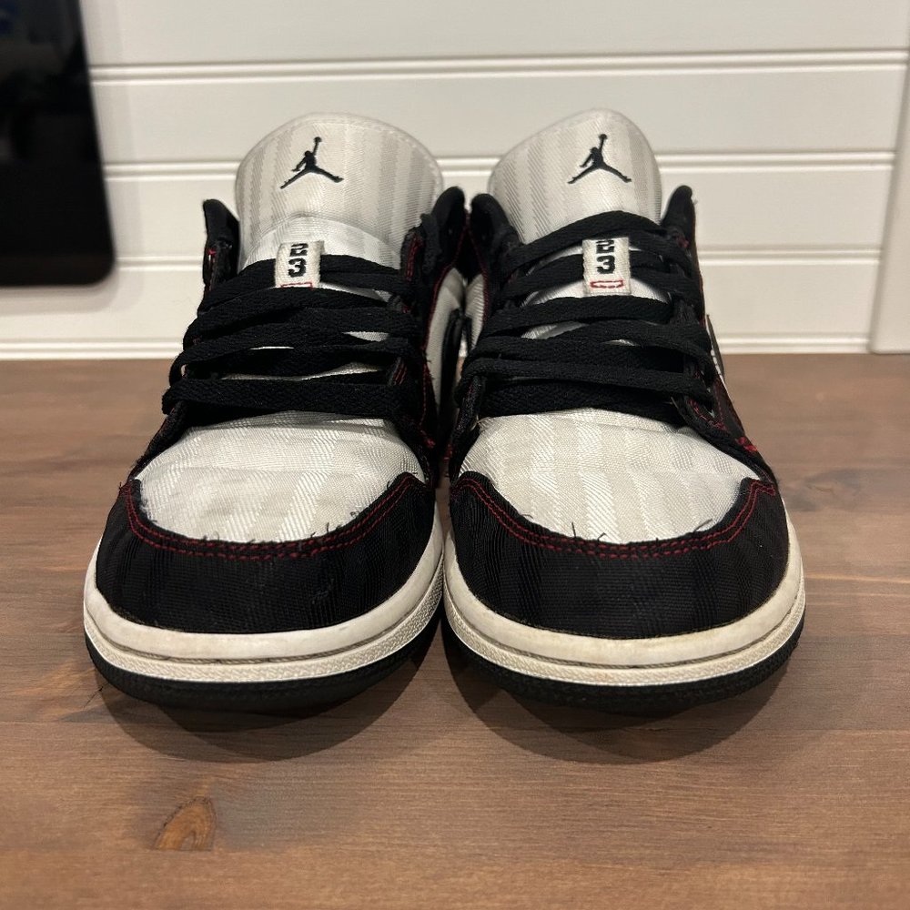 Nike Jordan 1 Low SE Utility White Black Red Size Womens 10